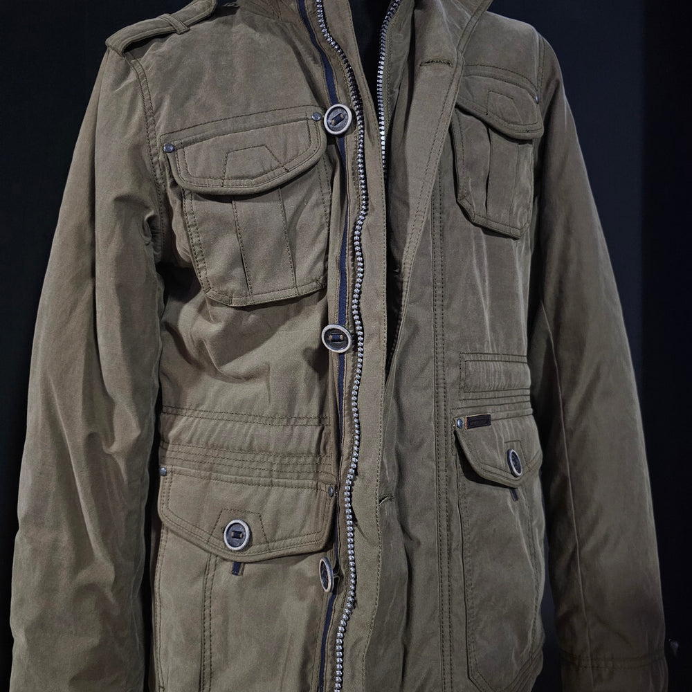 Musterware/Einzelstück …DREIMASTER HERREN ANORAK GR.M FARBE OLIV